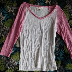 🖤***2 For $15*** Girl's raglan tshirt size s